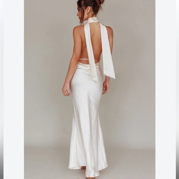 Selfie Leslie White Halter Maxi Dress - Picture 4 of 6